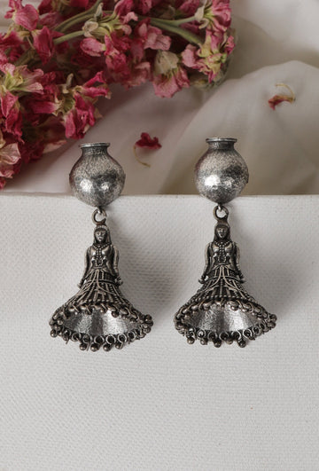 Panihari Woman Matka Drop Earrings